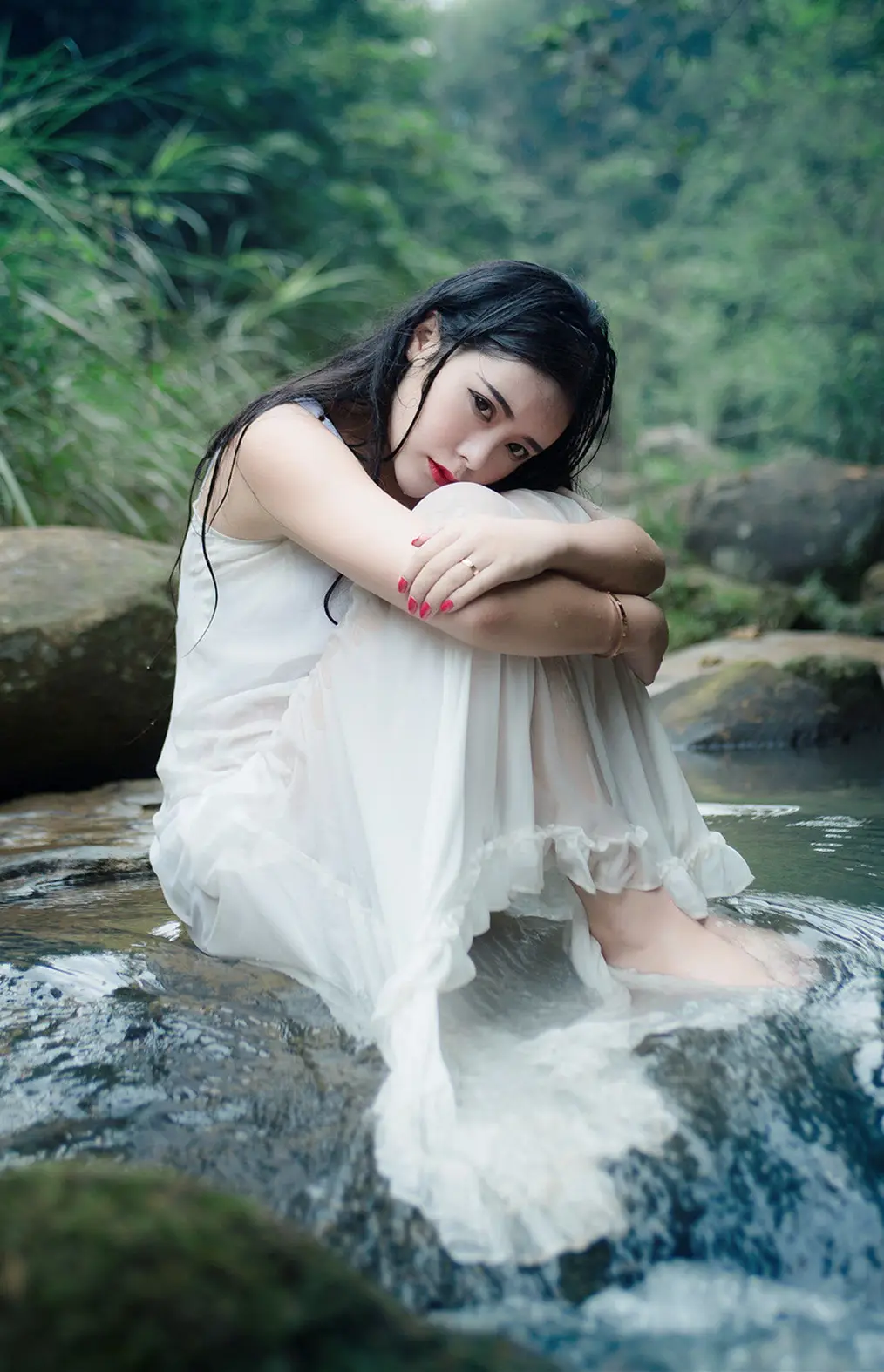达州伴游郑州高端私人伴游小野梨子