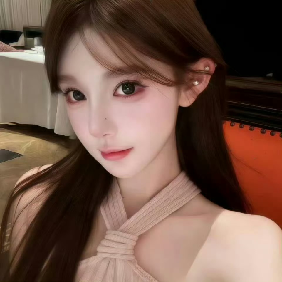 北京伴游女生沈月璃的资料